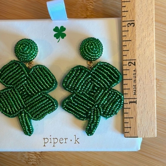 Brand New Piper K Beaded Green Shamrocks St. Patrick’s Day Drop Earrings Irish - Picture 7 of 11